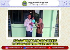 PEMBERIAN PMT UNTUK BALITA STUNTING  DI KALURAHAN GIRIPURWO